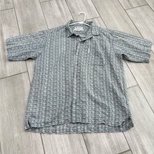 Columbia patterned button down shirt